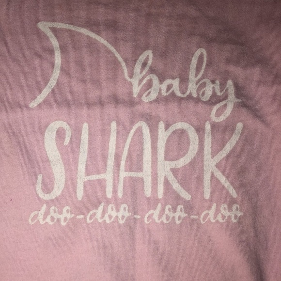 Baby shark onesie - Picture 2 of 2
